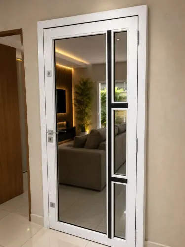Porta de Giro em PVC VEKA - Linha Premium