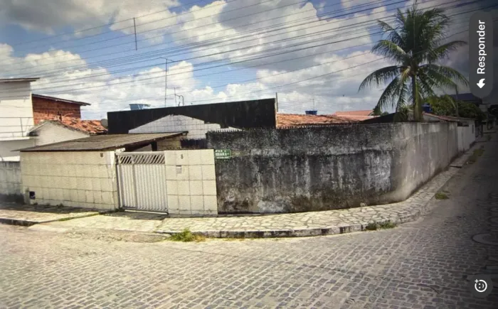 Casa a venda, com térreo ao lado