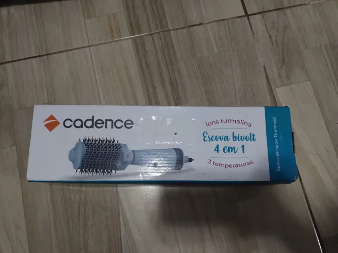 Escova Secadora Cadence íons turmalina 4 em 1 Bivolt