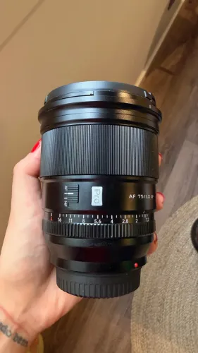 LENTE VILTROX PRO AF 75MM F/1.2 para Fuji X