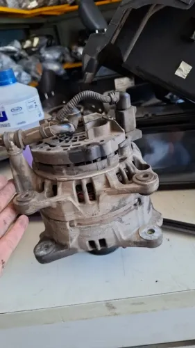 Alternador jetta 2007 2.5    (Cod: 07K 903 023 A)  