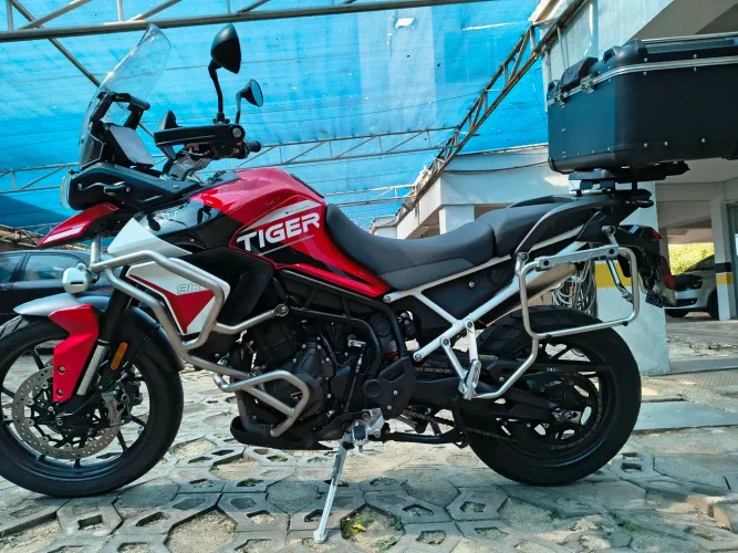 Tiger 900 pouco rodada, pronta pra estrada, nenhum detalhe, estado de zero!