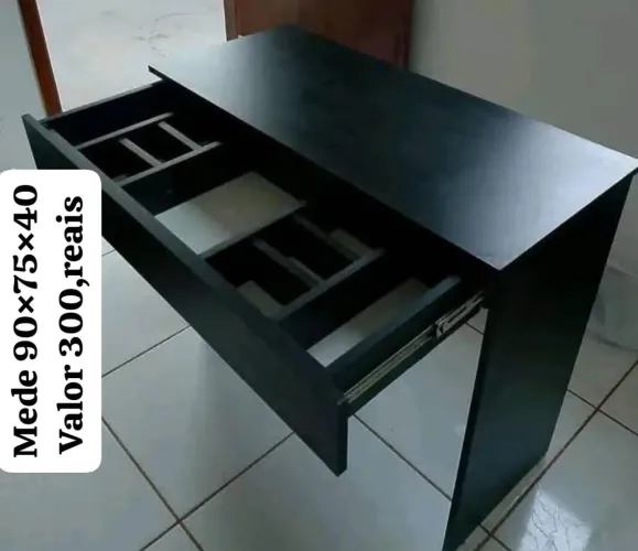 Mesa de Escritório Preta com Gaveta