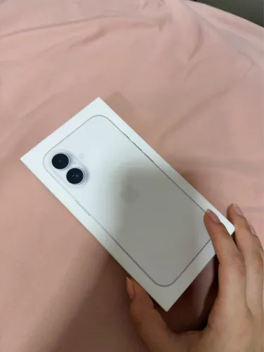 IPHONE 16 