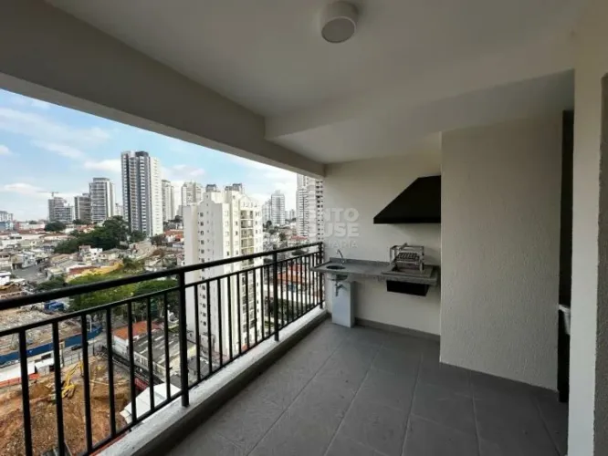Apartamento à venda na Vila Gumercindo com 2 dormitórios, 1 banheiro e 1 vaga