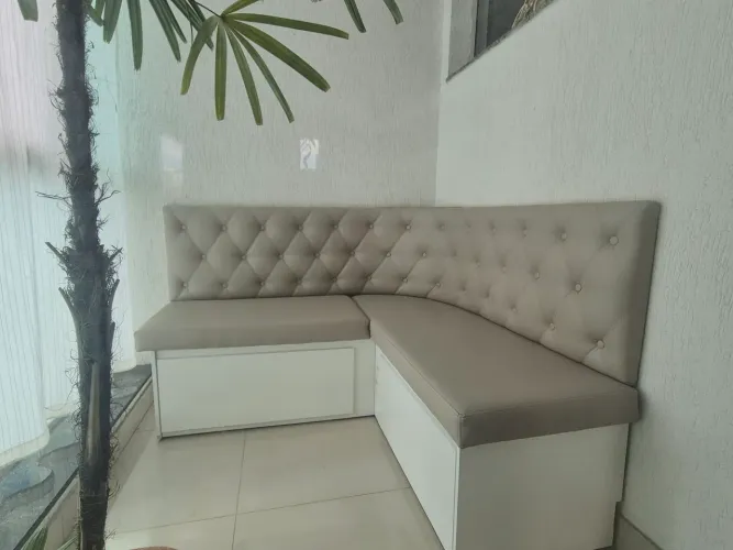 BETIM - Sofá Canto Alemão Matelassê Luxo - R$ 750,00