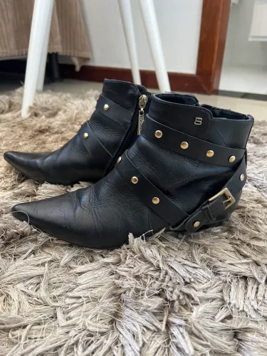 Bota Sapri