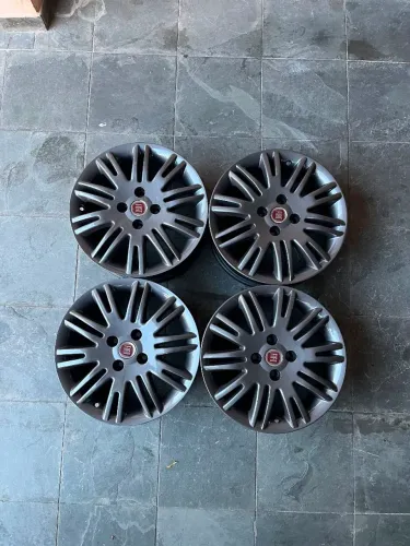 Jogo de rodas original Fiat aro 15 zeradaaaaa