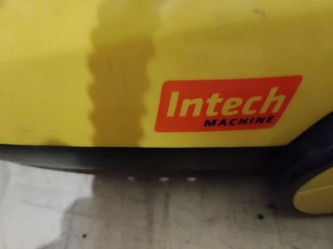Vendo máquina de lavar estofados