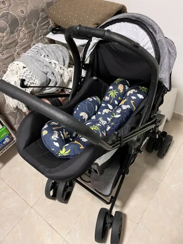 Carrinho e bebê conforto