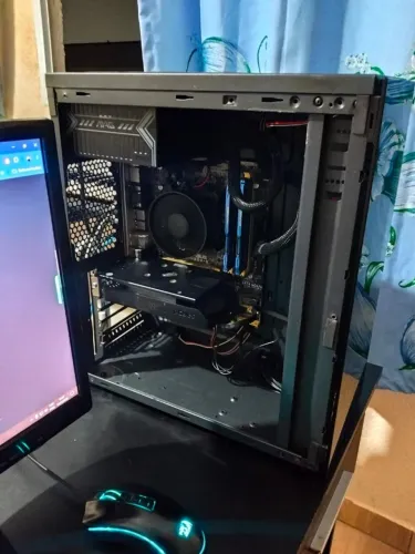 PC Gamer i5 + RX 550 4GB + 16GB RAM + SSD 240GB + Fonte MSI 650W Bronze