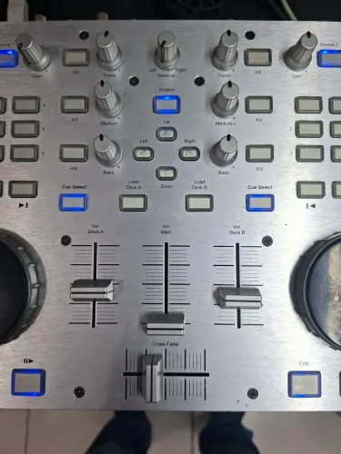Controladora Hercules RMX (defeito)