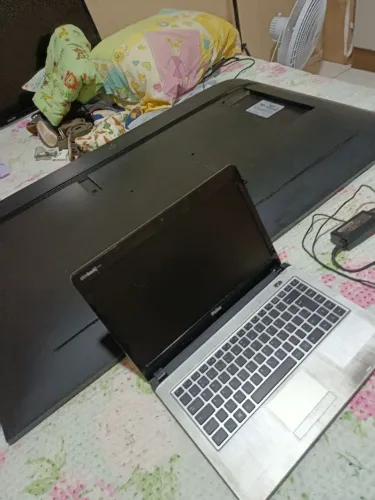 Vendo Notebook pra retirada de peças