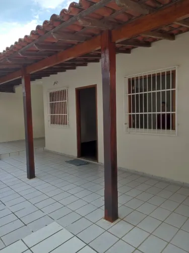 Casa com 3/4 com 4 banheiros, Urbis I/candeias
