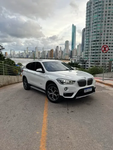 BMW X1 Sdrive 20I X-line 2.0 TB Active Flex 2017