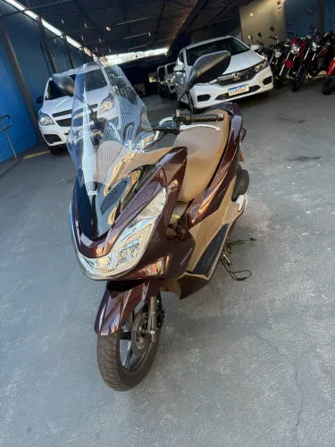 PCX DLX 2018 financia até 48x no cartão até 24x