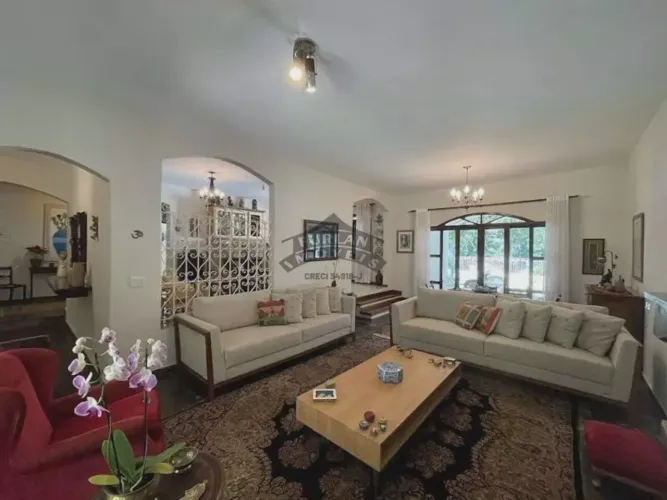 Casa Sobrado alto padrão no Condomínio Villa Vianna na Vila Santo Antônio em Cotia - SP