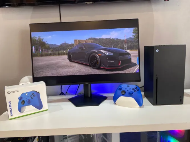 Produtos Novos na caixa - Xbox Séries X + Monitor 27 + Controle Azul GTA VI lhe espera