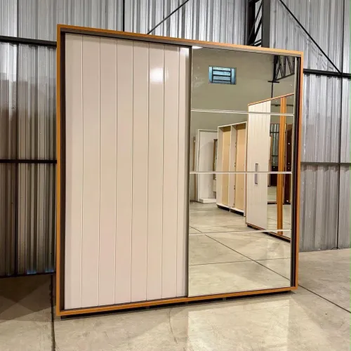 guarda roupa casal porta de correr