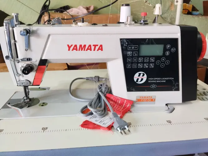 Máquina industrial reta eletrônica Yamata