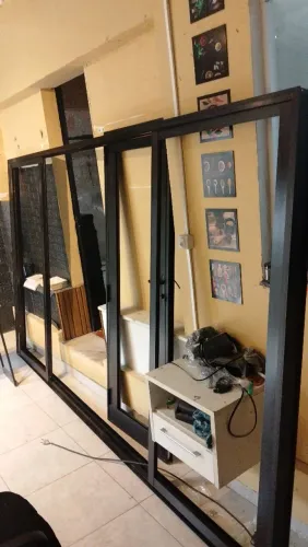 PRODUÇÃO DE ESQUADRIAS