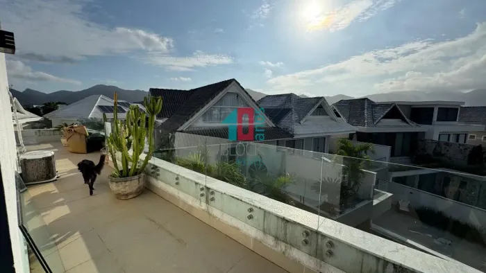 Recreio dos Bandeirantes | Casa de Condomínio 5 quartos, sendo 5 suites