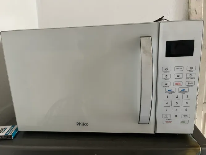 Microondas em perfeito estado funcionando tudo 