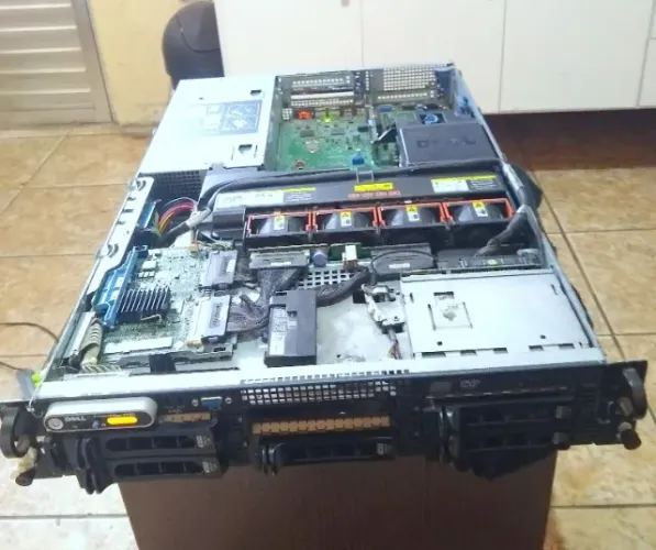 Servidor Dell PowerEdge 2950 Rack 2U Corporativo - Liga e Funciona