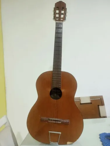 Violão Gianini de nylon (quebrado/com defeito)