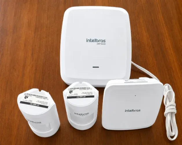 Sistema de alarme sem fio usado Intelbras AMT 8000