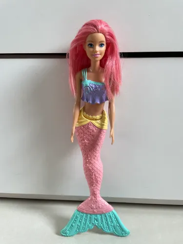 Boneca Barbie Dreamtopia Sereia Cabelo Rosa e Cauda Rosa