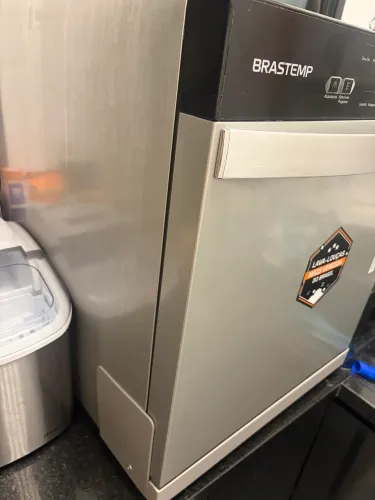 Máquina de lavar louça - Brastemp semi-nova 