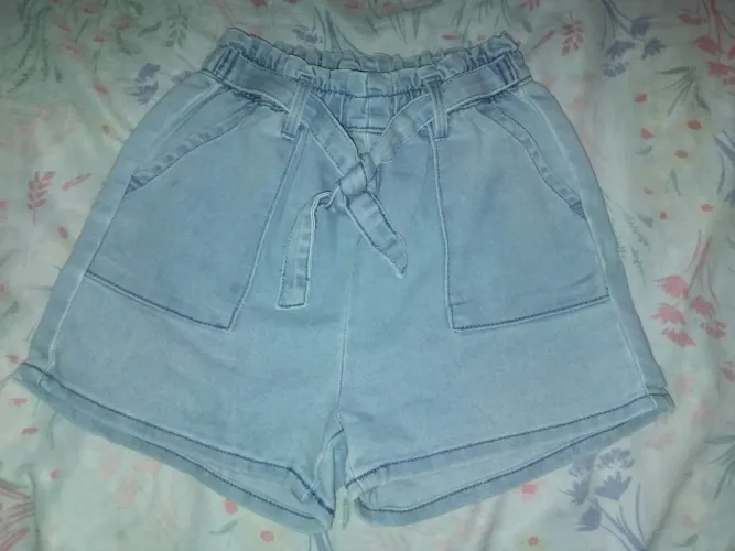 Short jeans
