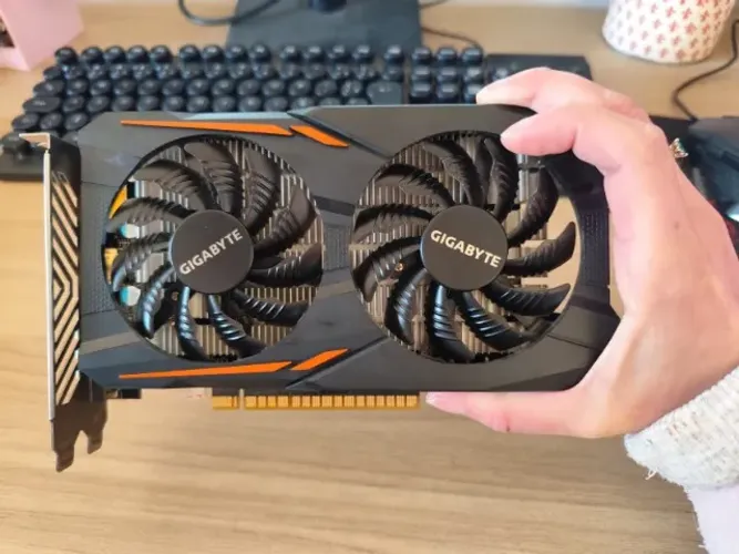 Placa de video gtx 1050 ti 4gb DDR4