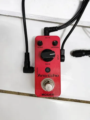 Pedal Mooer Ana Echo (Boss DM2)