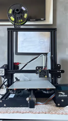Ender 3 com diversos upgrades + acessórios - Pronta para uso