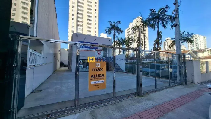 Sala Comercial com 3 salas. Bairro: São Judas, Itajaí.