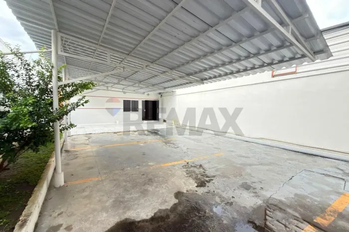 Ponto comercial para Aluguel no Adrianópolis