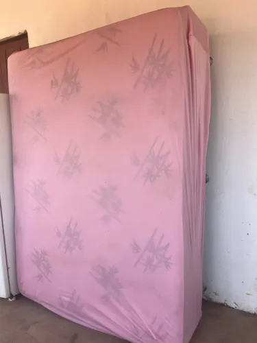 Vendo cama box de casal