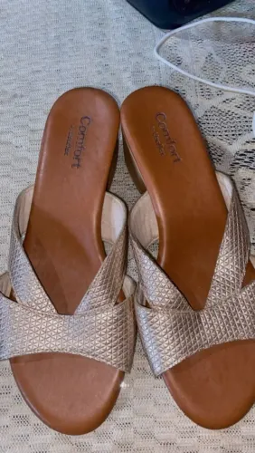 VENDO SANDALIA ESTILO TAMANCO COMFORT USAFLEX MACIA OTIMA SO FOI USADA UMA VEZ 
