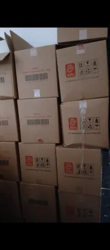 Vendo caixas vazias