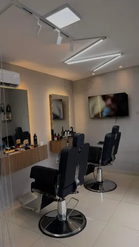 Bancada e espelho com Led para barbearia
