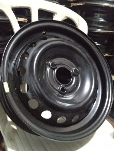 Roda kwid aro 14 novas $159 reais 