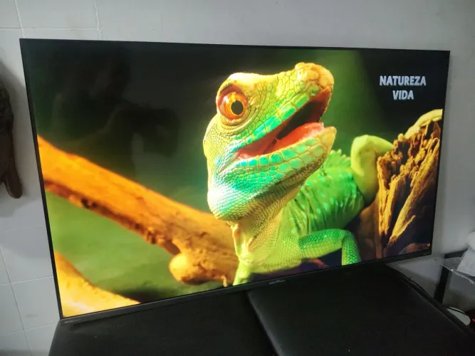 Smart TV 4k 50 polegadas Britânia, Impecável