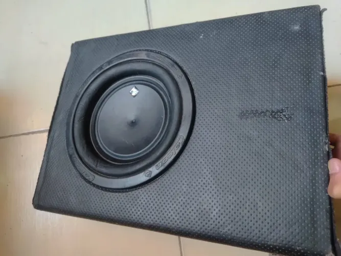 Caixa amplificadora de 10 Falcon