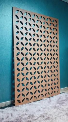 PAINEIS VAZADOS OU DIVISORES DE AMBIENTE