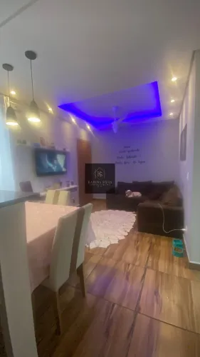 Apartamento à venda em Taubaté-SP: 2 quartos, 2 salas, 1 banheiro, 1 vaga de garagem, 43m²