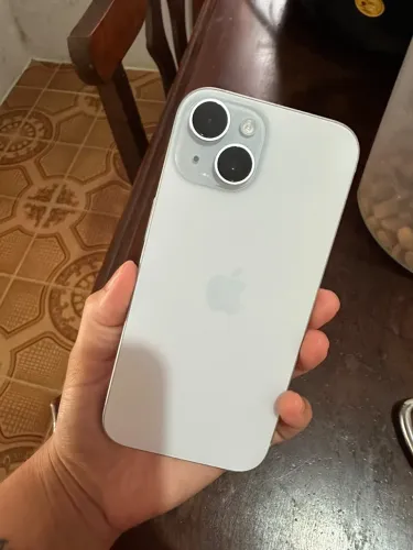 Vendo iPhone 15 128g saúde 90%