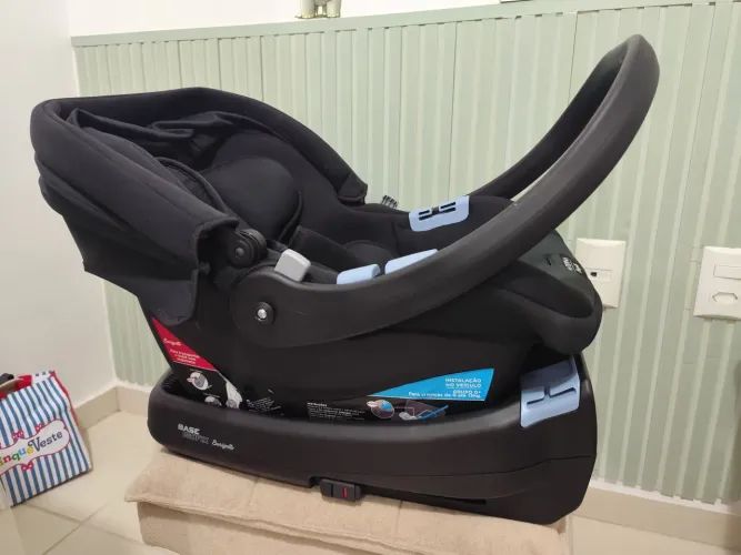Bebê Conforto Burigotto Materna com base Isofix