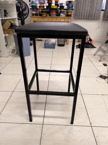 Banqueta para loja de metal, tamanho 39x39x73cm